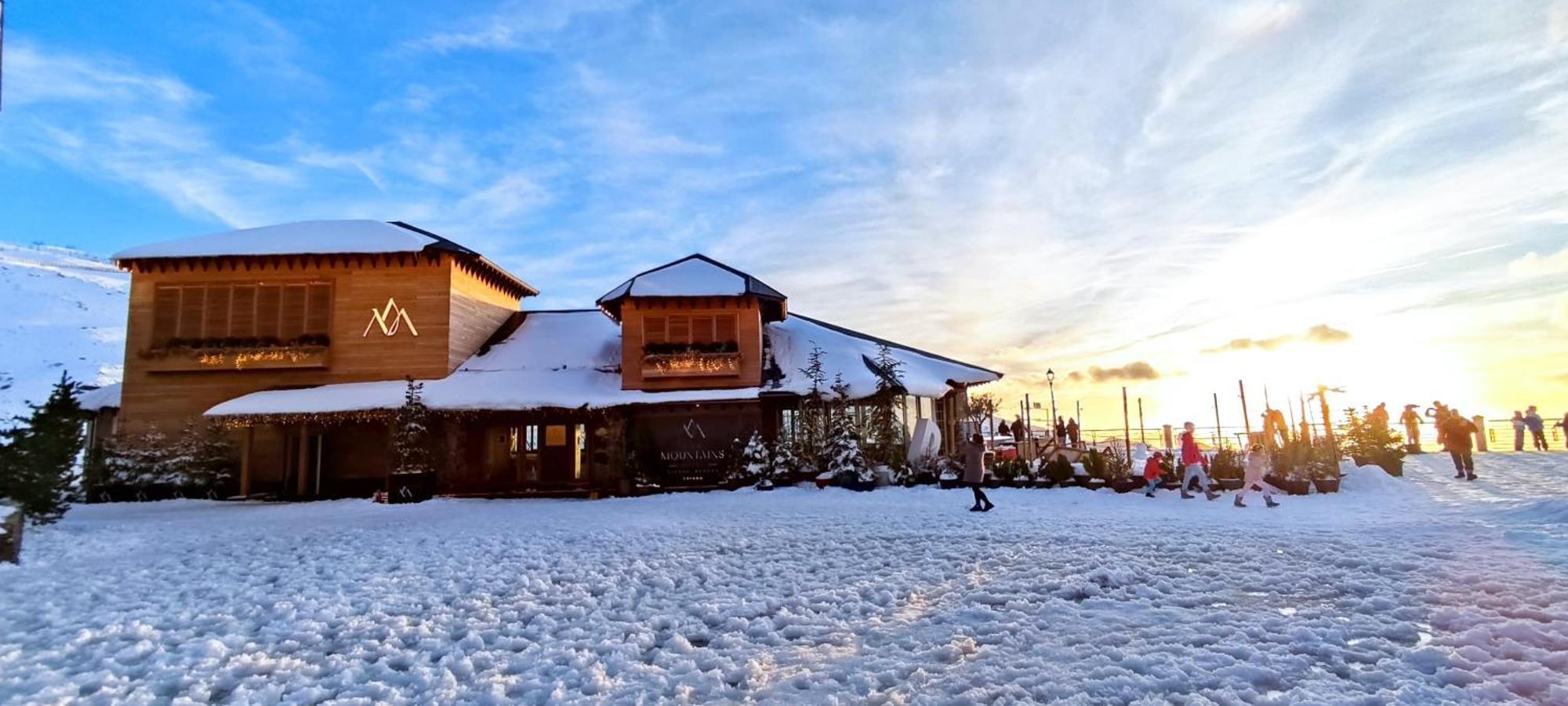 The Mountains Hotel Sierra Nevada Exterior photo